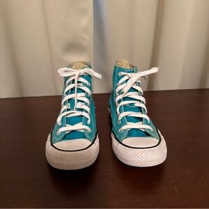 (SOLD) Teal/Turquoise Chuck Taylor Converse Shoes